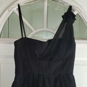 One shoulder black short dress